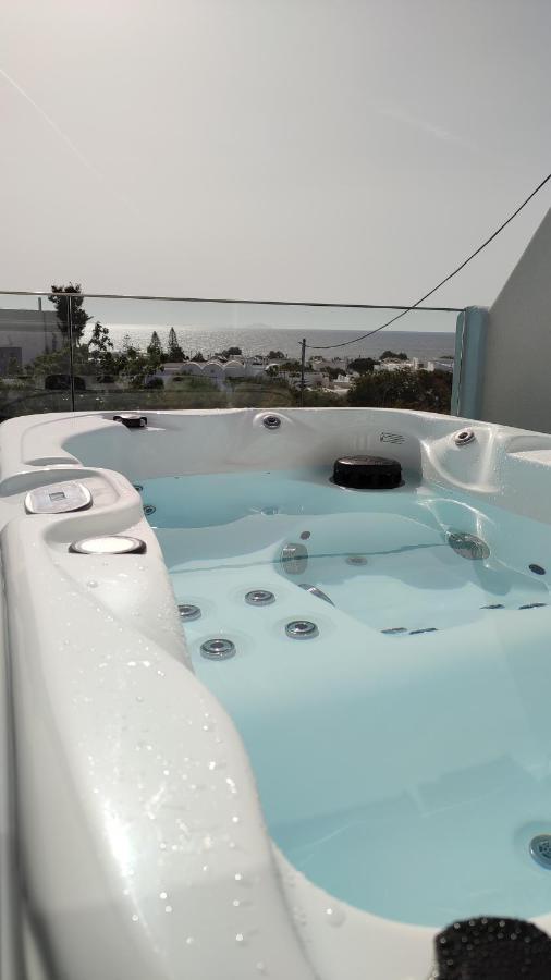 Blue Dream - Santorini Appartement Kamári Buitenkant foto